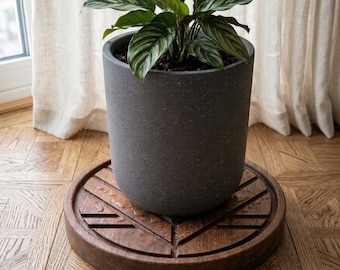 Bandeja de goteo para plantas de roble wengué profundo – Soporte de lujo para macetas de madera maciza – Plato de madera oscura resistente al agua con diseño de hojas – Planta minimalista moderna