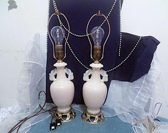 1940 Aladdin Alacite Pair of Electric Table Lamps G213 with Nightlight Stunning Glow under Blacklight