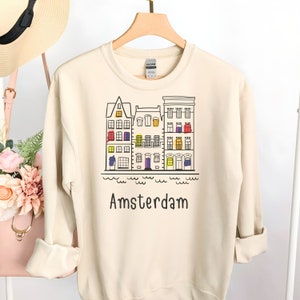 Amsterdam Charm: Vintage Crewneck Sweater - A Nostalgic Shirt with Cute Buildings Graphic - Perfect Christmas Gift, Ideal for Christmas