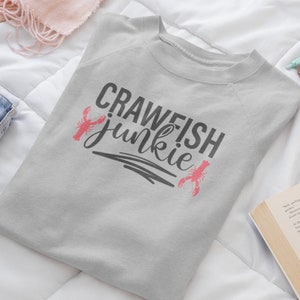 Louisiana Sweatshirt, New Orleans Shirt Crab, Crawfish Junkie Sweatshirt, Crawfish Shirt, Louisiana Crawfish, New Orleans Carnival Party