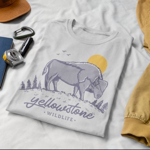Yellowstone Best Animal Graphic T-Shirt, Vintage Yellowstone National Park Vacation Tee, Vintage National Park, Yellowstone Shirt Gift