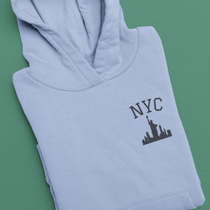 Best NYC Hoodie Pullover Hooded Sweatshirt for New York City Lovers of the Big Apple and Manhattan and Brooklyn and Central Park and SoHo