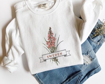 Sweden Sweatshirt Linnea Borealis Twinflower Swedish Pullover Shirt  Popular Comfort Colors® Sweden Shirt Sverige Stockholm Travel Gift
