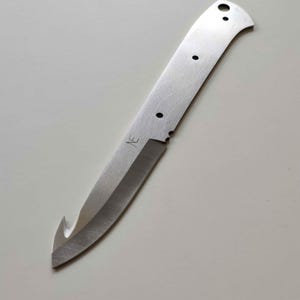 Cuchillo Gut Hook Full Tang Sharky de 95 mm en blanco: Hoja de acero inoxidable 440b para caza y bricolaje