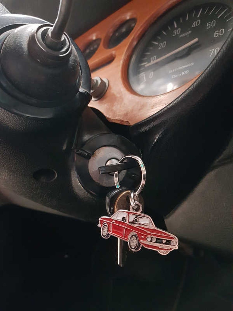 Citroen C15 metal key ring image 8