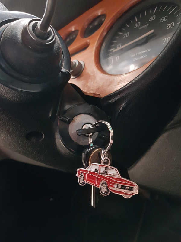 Porte-clés profil Renault 4cv (noir)