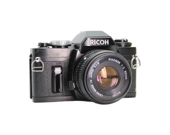 Appareil photo reflex vintage Ricoh XR6 35 mm avec objectif 50 mm f/2 - Révisé