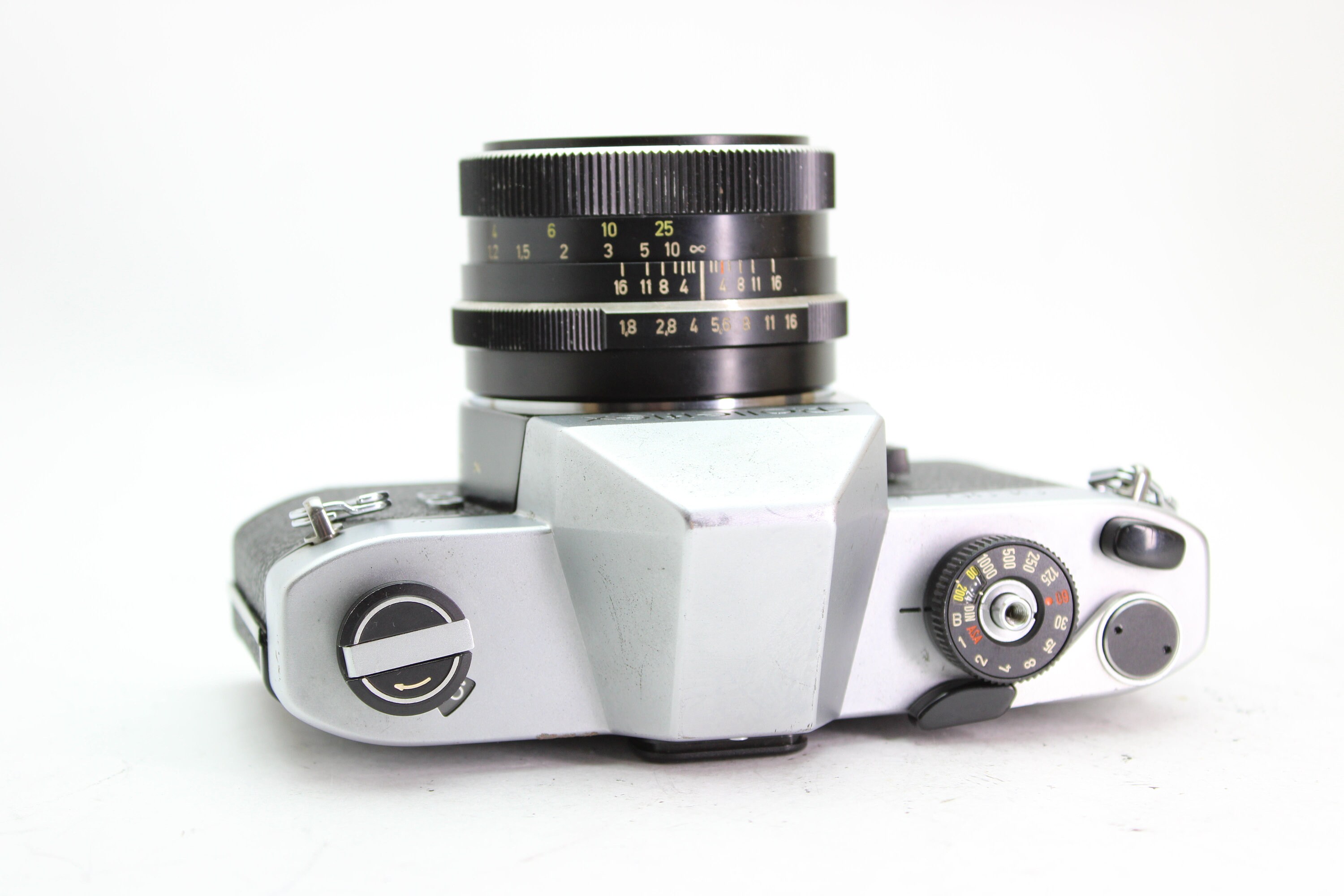 Rolleiflex SL35 Film Camera With 50mm F1.8 and 135mm F4 Rolleiflex SL35 Film Camera With 50mm F1.8 and 135mm F4