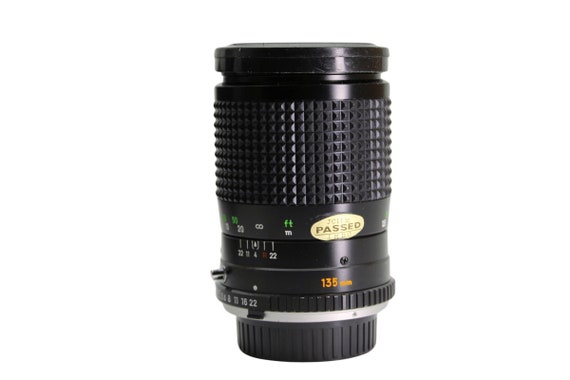 Minolta MC Tele Rokkor-QD 135mm f3.5 Lens FOR PARTS REPAIR