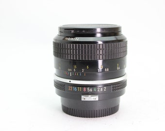 Nikon Nikkor 35mm f2 Wide Angle Lens for Nikon F Mount Cameras