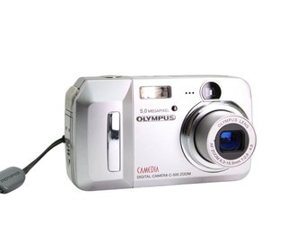 Olympus C-500 Zoom - Compact Digital Camera