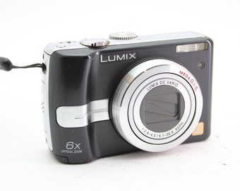 Panasonic Lumix DMC-LZ7 Compact Digital Camera