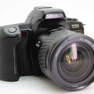 Minolta Dynax 505si Super SLR 35mm Film Camera with 28-80mm f3.5-5.6 Minolta Lens