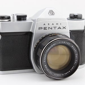 Fotocamera reflex Pentax SP 1000 da 35 mm con obiettivo 55 mm f1.8