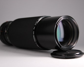 Canon FD 100-300mm f/5.6 - Lens for Canon film camera's