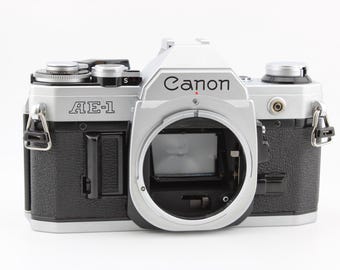 Canon AE-1 SLR 35 mmフィルムカメラ クロームボディ
