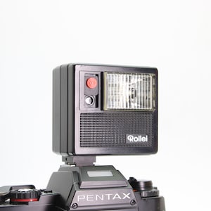 Rollei 100 XLC Flash for Hot Shoe Mount Camera&#39;s