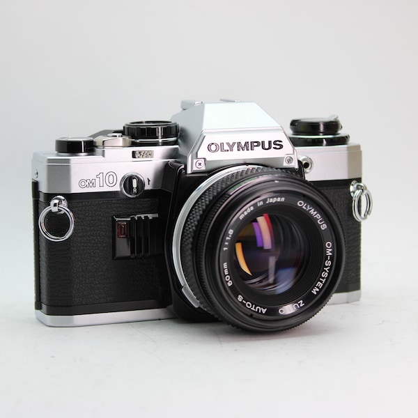 Appareil photo argentique OM-10 35 mm avec objectif 50 mm