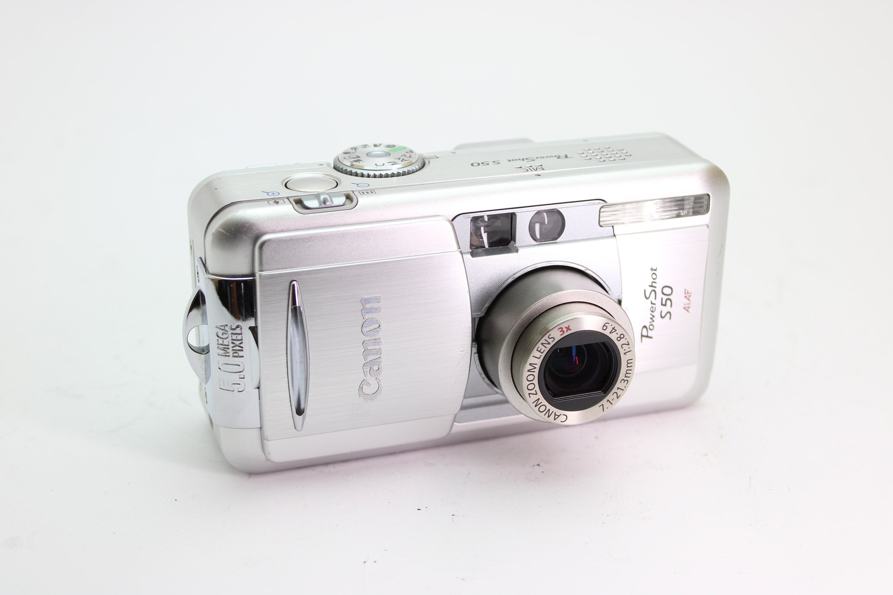 Canon PowerShot S50 シルバー Canon PowerShot S50 Review: Digital Photography Review