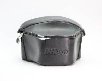 Étui pour appareil photo en cuir noir Nikon - Une protection élégante pour votre appareil photo de la série Nikon