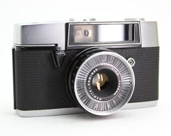 ビンテージ YASHICA T2 35 mm ポイントアンドシュートフィルムカメラ