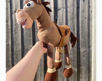 ブルズアイ ウッディの馬 トイストーリー ぬいぐるみ ディズニーストア