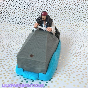 6&quot; 2006 Pirates of the Caribbean jack sparrow in coffin toy