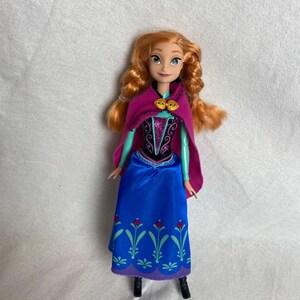 11" Mattel Disney Frozen Anna fashion doll image 5