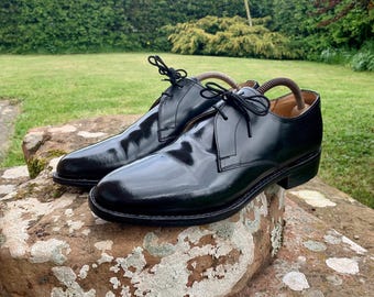 HANDMADE ENGLISH SHOES / Vintage English Samuel Windsor Handmade 4 hole lace up Leather Shoes / British Size 8.5