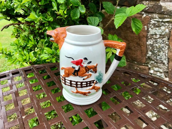 Superb Vintage English English Fox Hunting Themed Milk or Water