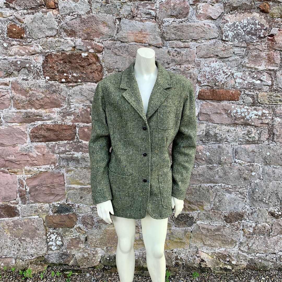 A Country Classic Style Midweight Wool Blend Ladies Designer Hacking ...