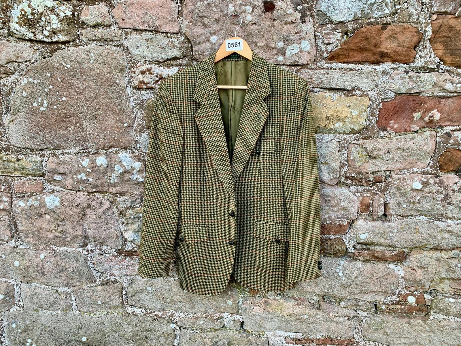 MAGEE Tweed Jacket - Mens Nice Classic Fit - Green Overcheck – A Farley Country Attire
