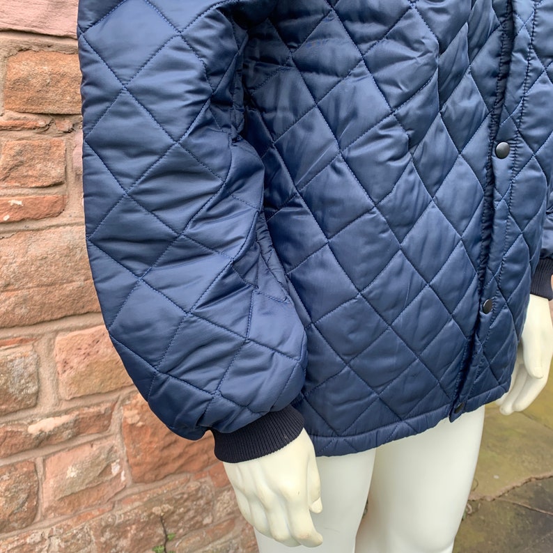 VINTAGE QUILTED Jacket / Gents Equestrian or Country Wear Light Weight