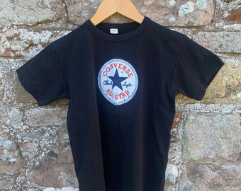 KIDS T SHIRT - Vintage Childs T shirt with Chuck Taylor Converse Logo to front