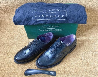 HANDMADE Mens BROGUES Vintage Black Brogues Shoes, Commando soles complete with original box, dust bag & shoe horn