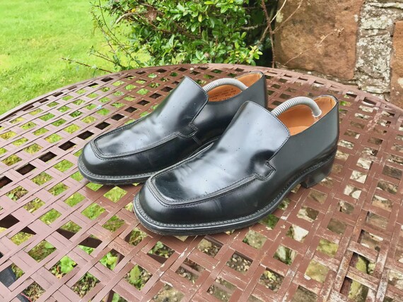 Loake, CLASSIC LOAKE SHOES - Quality English Loake Black Slip On Loafers Mens Shoes British size 7