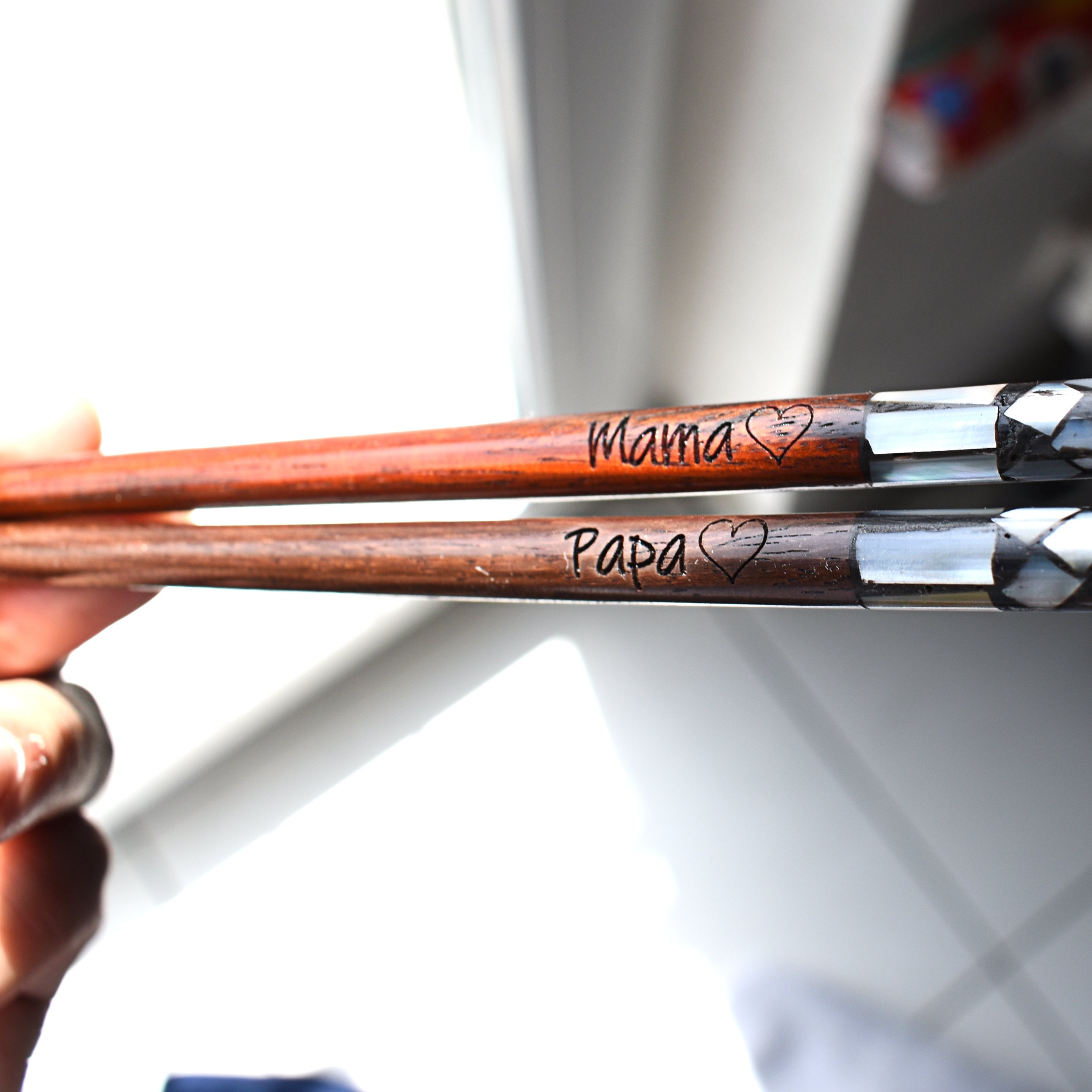 Goldory Personalisierte Essstäbchen - Edelstahl Set Mit Gravur & Stäbchenhilfe