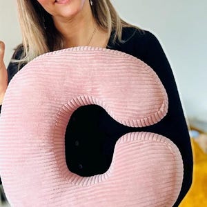 Personalisiertes Buchstabenkissen | Geschenk zur Geburt | Namenskissen fürs Kinderzimmer aus Breitcord