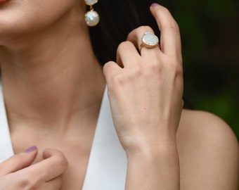 Bague en perle faite main, bague en or réglable, bague en perle tendance, bague en perle vintage, bague en perles pour la mariée, bague de demoiselle d'honneur, bague en perles fines