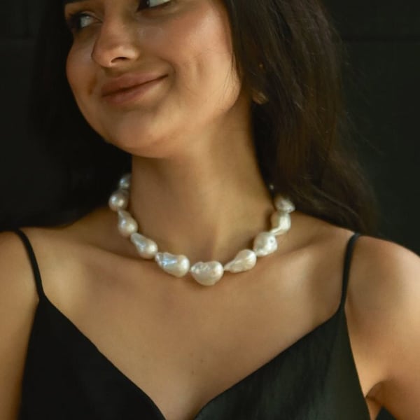 White Baroque Pearl Statement Necklace, Large Flameball Pearl Choker, Bridal Pearl Choker, High Luster Pearl Necklace, Unique Birthday Gift