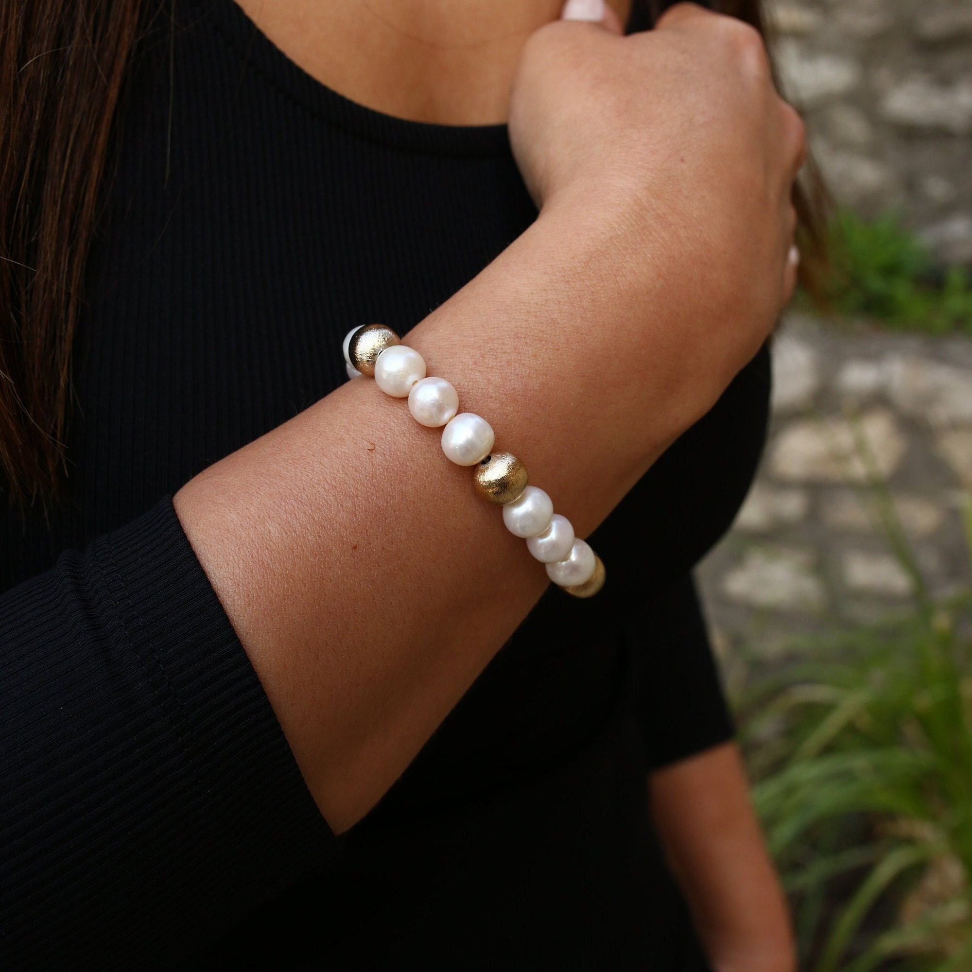 Stretchy Pearl Bracelet, Freshwater Pearl Bead Bracelet, Statement Bracelet, Minimalist Bracelet, Bridesmaid Bracelet, Unique Birthday Gift