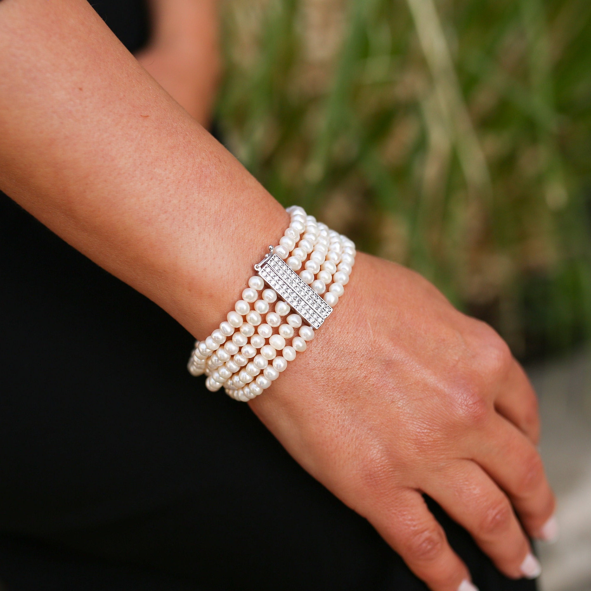 9ct Gold 19cm Cultured Freshwater Pearl Bracelet in White