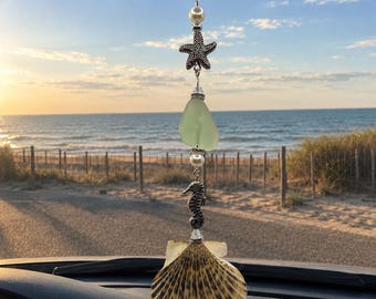 Pingente de carro com tema de praia, decoração para espelho retrovisor com vidro do mar, acessório automotivo com tema costeiro, pingente de concha de cavalo-marinho, presente com tema oceânico para ela.