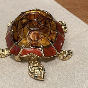Vintage CINER SIGNED Sea Turtle Enamel Jelly Belly BROOCH