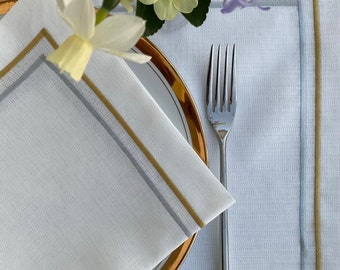 Manteles y servilletas de lino blanco con adornos dobles dorados y plateados- Servilletas elegantes para la cena de bodas- Manteles y servilletas de lino bordados