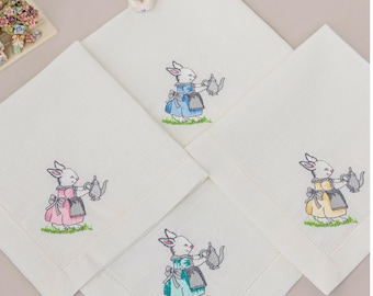 Guardanapos de linho com coelho bordado - Decoração de mesa de Páscoa com cores personalizadas