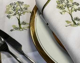 Green Tree Gestickte Serviette und Tischset Set-Dekorative Serviette Stickerei-Weißes Tuch Abendessen Tischsets -Einweihungsparty Serviette Geschenk-Weihnachtsgeschenk