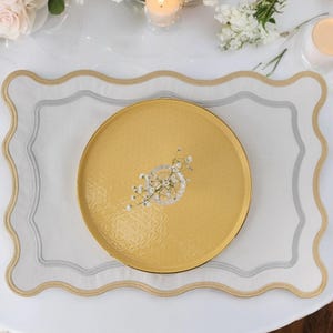 Scalloped Linen Placemats Set-Custom Color Embroidered Table Mats -Minimalist Wedding Table Setting- Modern Hosting