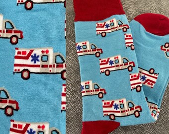 Socken„Krankenwagen türkis  “ Maruschko Socks, Damen und Herren Größe 36-41,42-45 und 46-49 Baumwolle,Polyamid,Elasthani