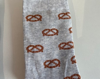 Socken „Brezeln“ Maruschko Socks, Farben beige meliert  , Größen: 36-41, 42-45 und 46-49, Material Baumwolle,Polyamid,Elasthan